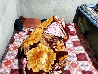 Indian Hijraji: मैं घर पर हस्तमैथुन कर रही थी जब मेरे अंकल ने मुझे ऐसा करते हुए देखा और मुझे छोड़ दिया