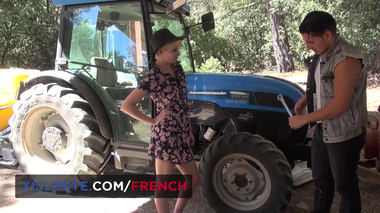 French girls at work: Sexe à la campagne avec un fermier