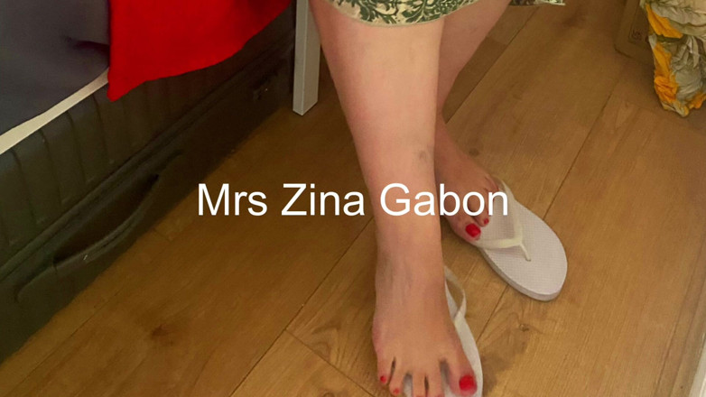 Zina Gabon: Một phụ nữ trưởng thành vú to đụ anh chàng da đen...