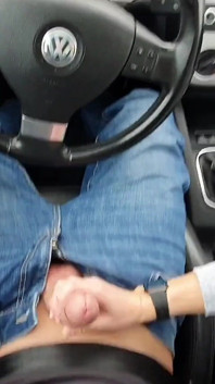 Adik tiri kongkek panas menelan air mani saya semasa saya memandu - Adrenaline Rush