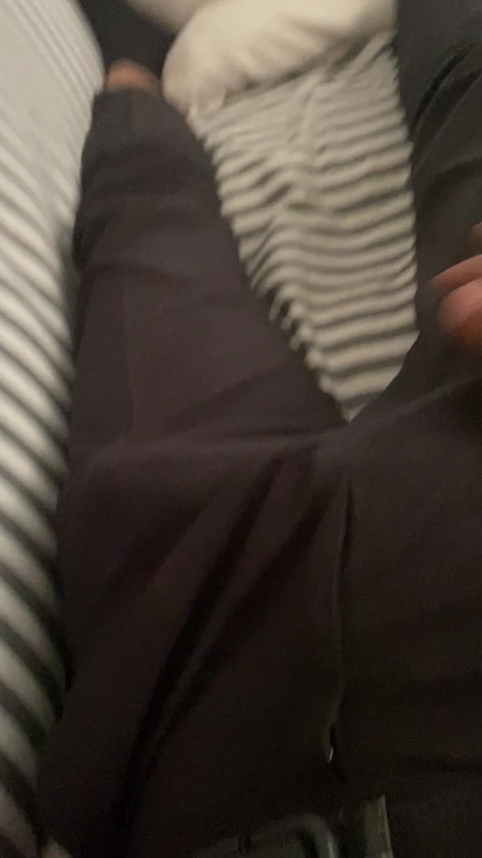 WeakBond365: Un grande cazzo in cima