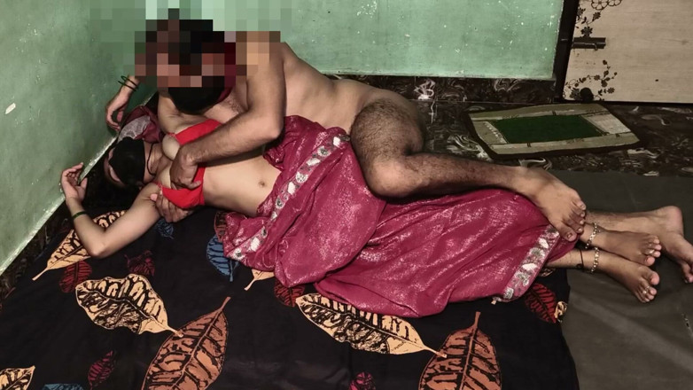 yongboy1: Indiana menina de quatro fodendo duro em vídeo de sexo...