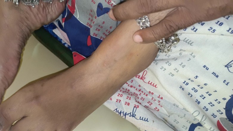 Inba: Armhålan hår slickar