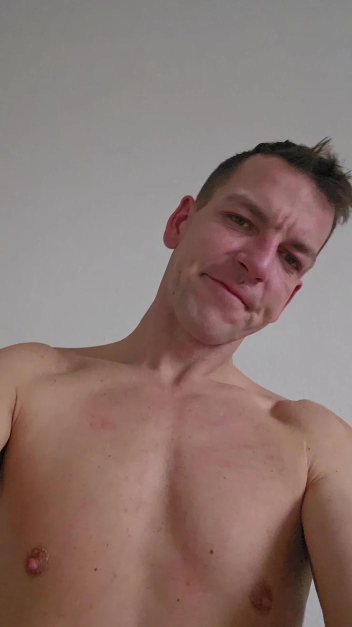 Kit Silver porn video – Maninboots in Silver Outfit, Stockings & Boots Cum