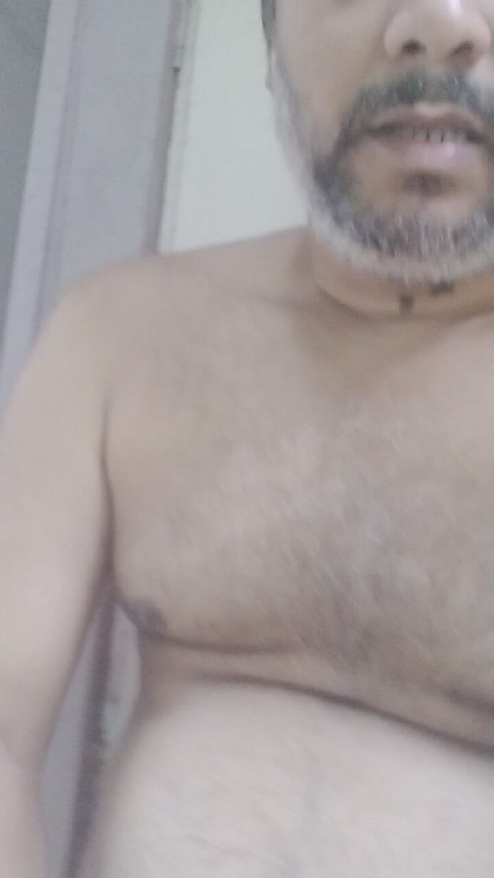 Nani Top: Nahý chlap šuká nadržené kundičky zdarma ....