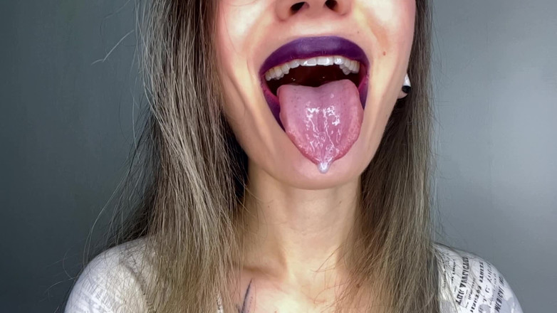 Rarible Diamond: Sexy meisje spuugt slow motion 2