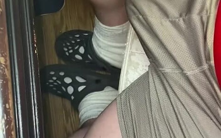 Naelor: Melove provocando a Naelor con sus pies pequeños y sexy
