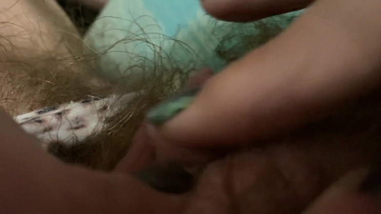 Cuteblonde666: Morning orgasm big clit rubbing in extreme closeup super hairy...