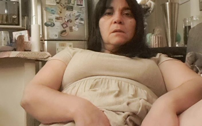 Mommy big hairy pussy: 섹시한 새엄마 털이 무성한 오줌