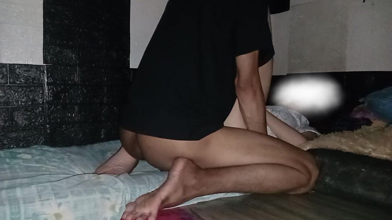 Famly sex: Profiter d’une belle Asiatique avec une partie 1