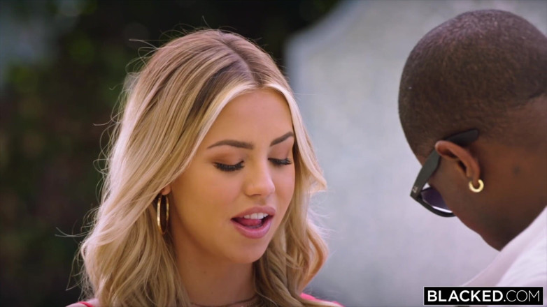 Blacked: Blacked Ona ma dwa bbcs w cenie jednego