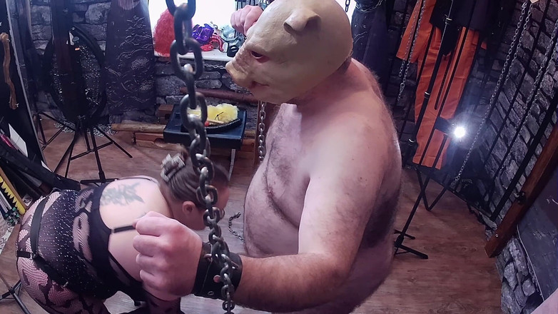 Aaexperiencesltd: Del 1: Satanas piggy är tillbaka i stan för lite speltid med...