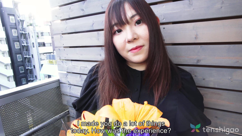 Tenshigao: Miki, amatrice japonaise pulpeuse et sexy en lingerie sexy, joue...