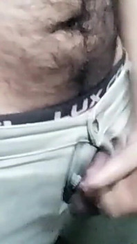 女の子は私の黒いペニスを吸う