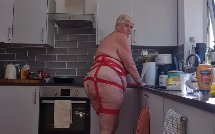 Uk Joolz: Kitchen Play