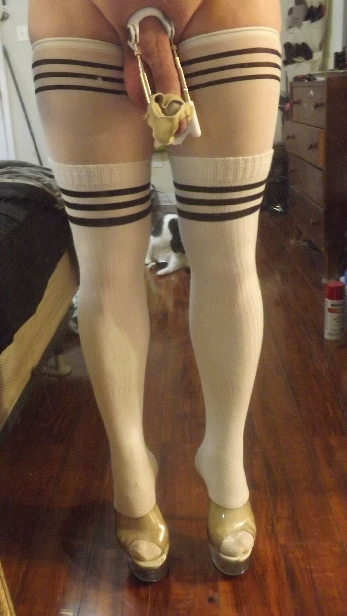 MrLeggs: Любительское видео, да, но сапоги отличные, звук сосет и обрамление сосет, но эти сапоги хотя! Я носила их для H