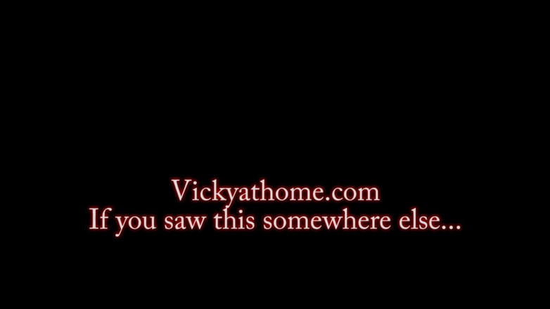 Vicky Vette: The whore guide! Double blowjob!
