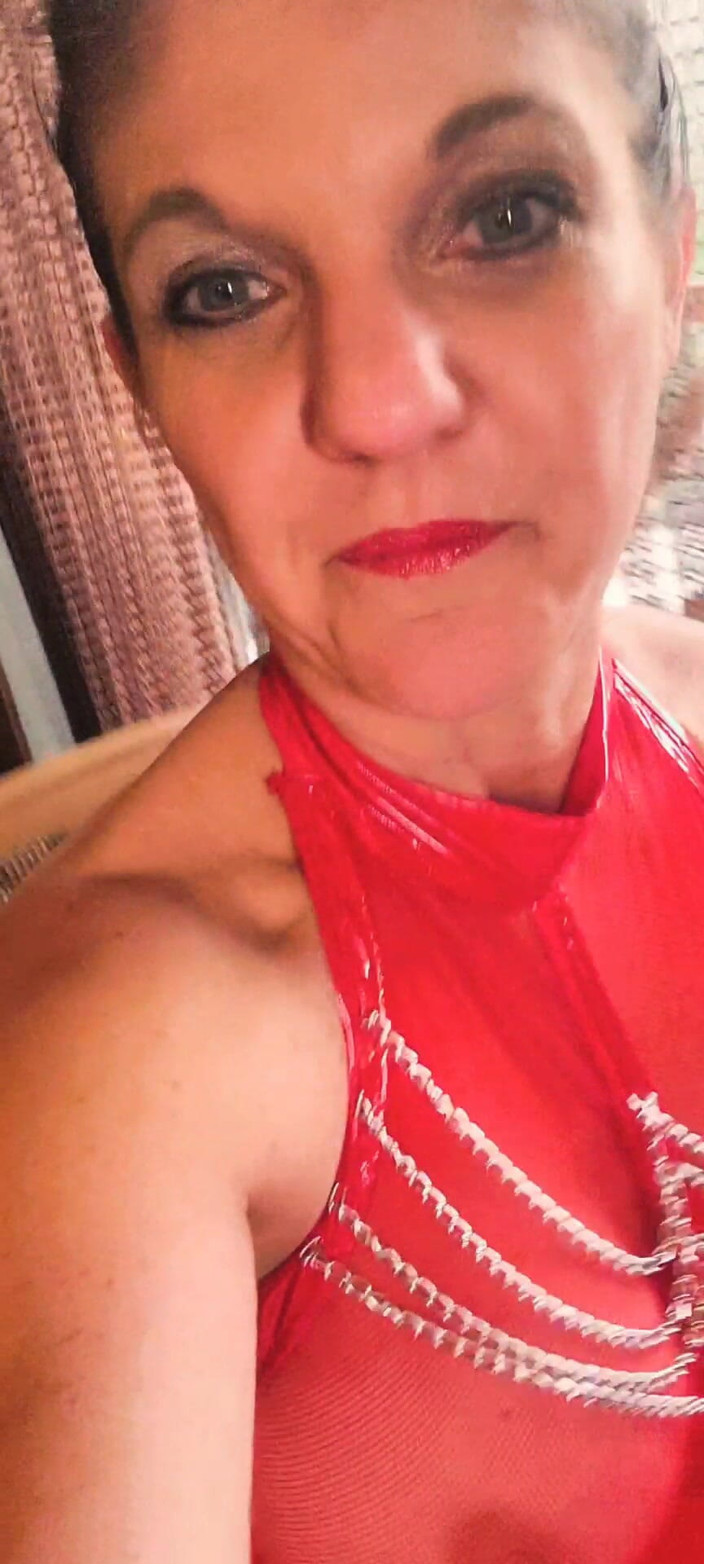 Coralyn Jewels Gems: Làm thế nào để ăn âm hộ tốt