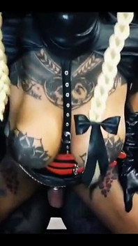 La regina troia viziosa dark Dea in Bonding Part. 1/2 (estrema-fetish-bondage-femdom)