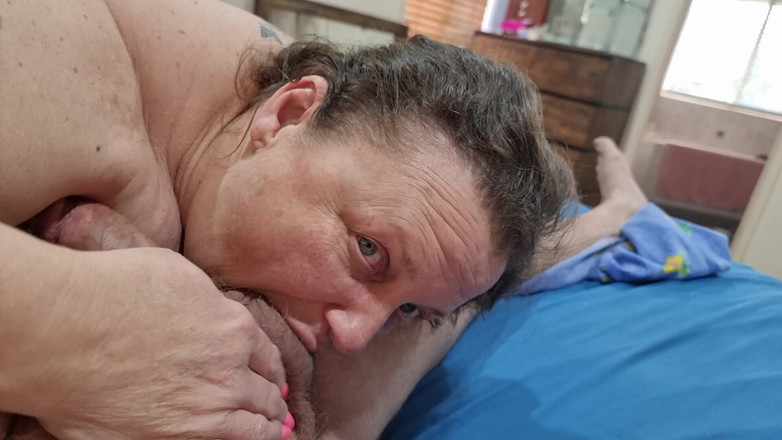 WeAreFukBunnies: Weil große mädchen besser lutschen