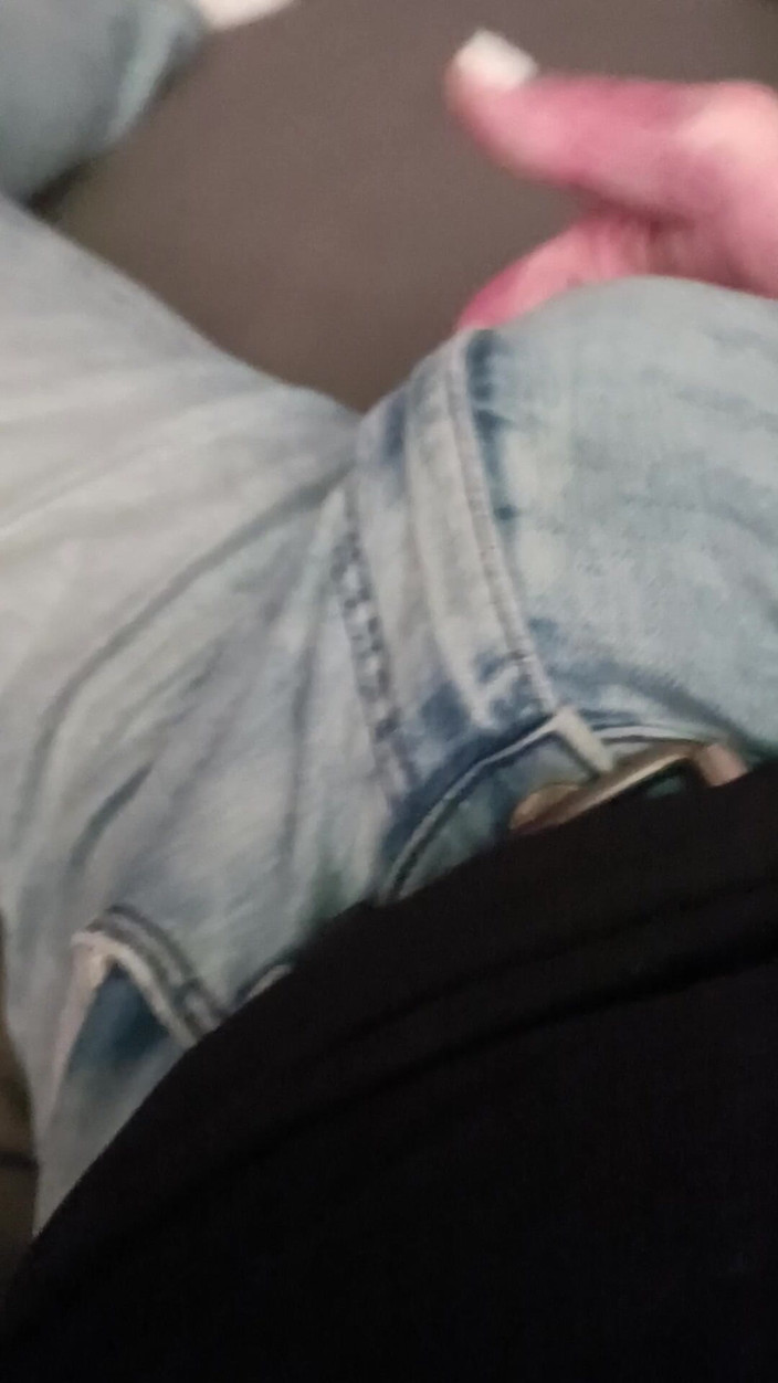 JeansdadXL: Horny Bulging Jeans