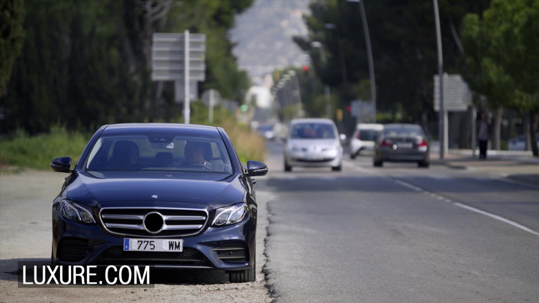 Luxure: Susy gala cô vợ tóc nâu nóng bỏng bú cu...