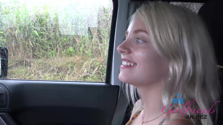 ATK Fans (Girlfriends): Kate kencing di luar rumah untuk awak