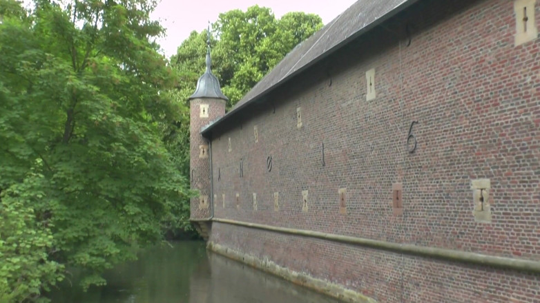 King Of Amateur: De nonnen van het klooster zijn echte sletten