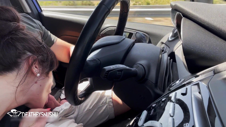 Pamsnusnu: Blowjob dalam kereta semasa memandu!