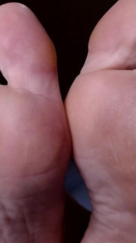 Love My Long Toes