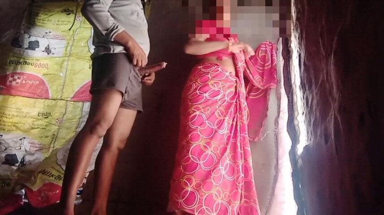 Kumari1996: Kakak ipar india yang gendut lagi asik ngentot memeknya pakai...