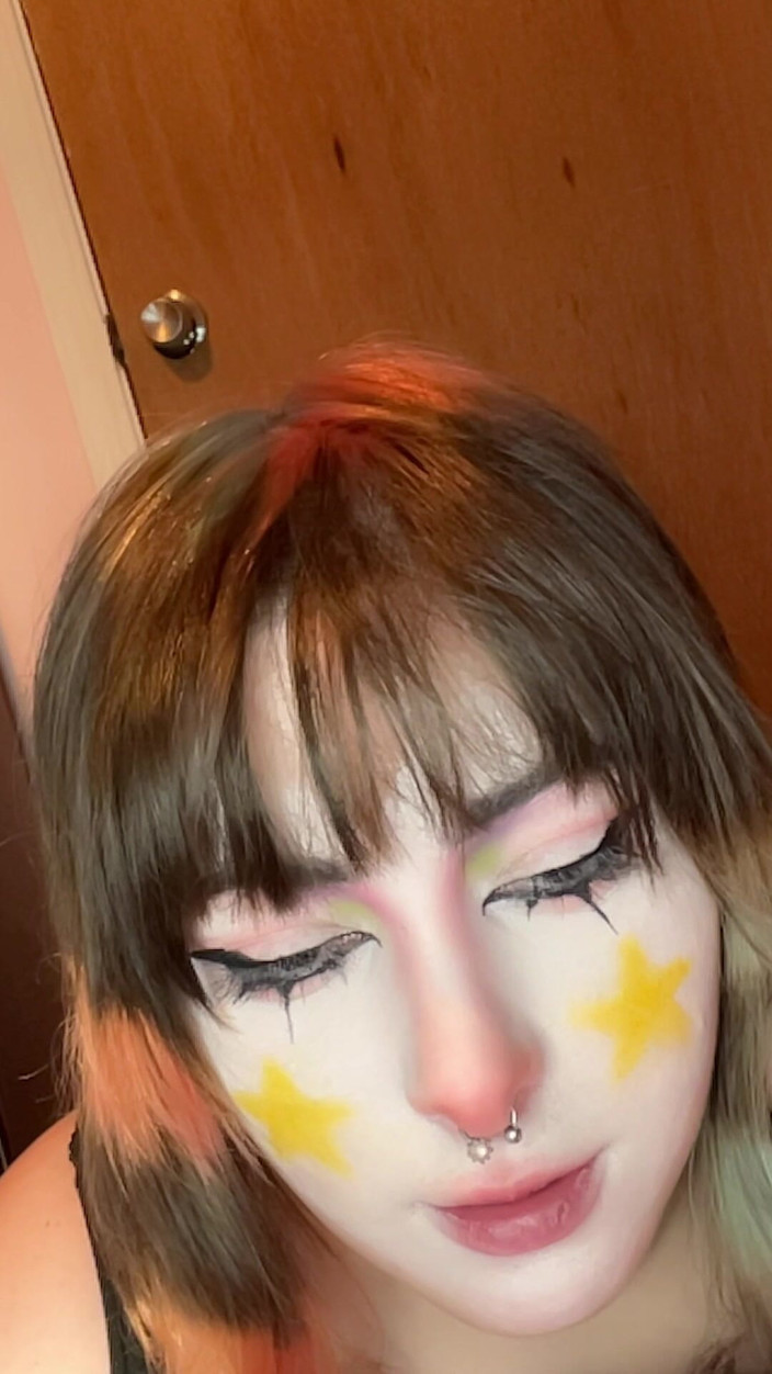 Mushroombitchx: Galaxies, orgasme, visage