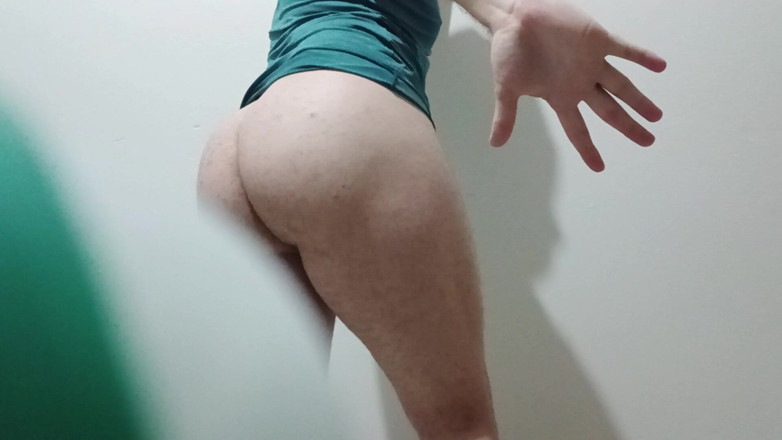 amateurbrazilian: Sexy Femboy Jatuh Di Internet Menunjukkan Big Ass Gg