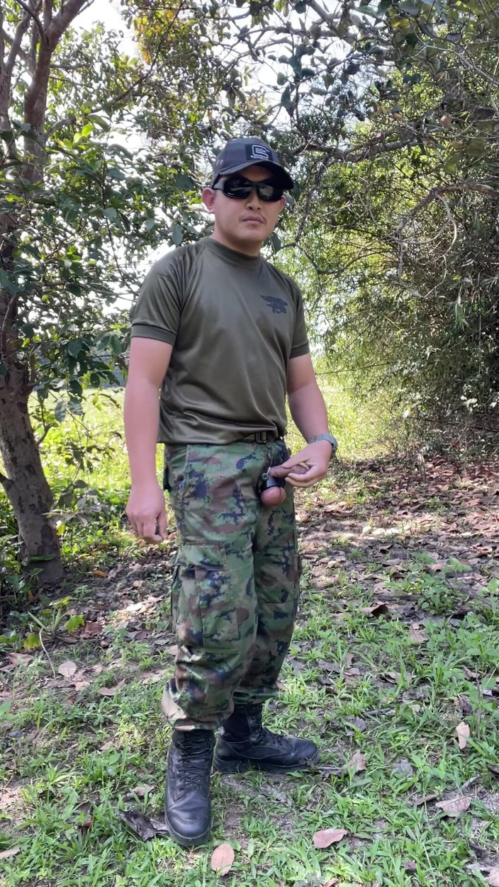 Hiroshi_cr: Horny Solider Thai Jerks off &amp; Cums at Work