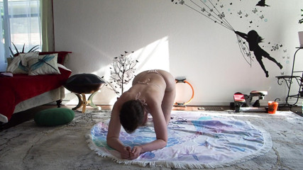 Aurora Willows: Aurora Willows yoga 2