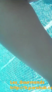 Yunanistan'da Havuzda Sevişmek, Rambone Dildo ve Big Cumshot ile