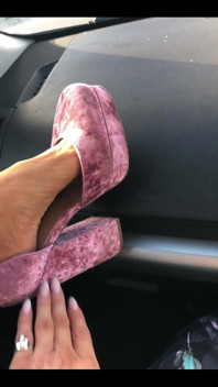 Uwielbiam sposób, w jaki te buty sprawiają, że moje stopy łuk X