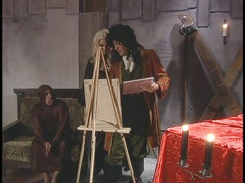 Size Queens: Pěkně vypadající brunetka má velký penis