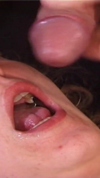 Facial & Piss Gangbang Party