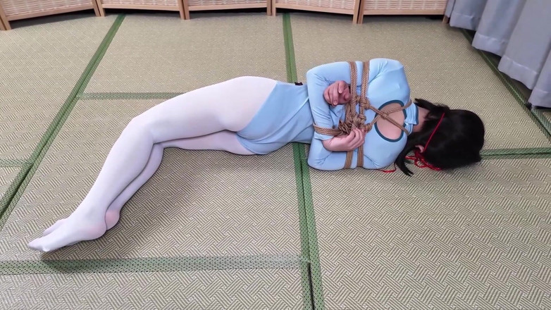 Aisan girl bondage: Xr25-twist a bondage