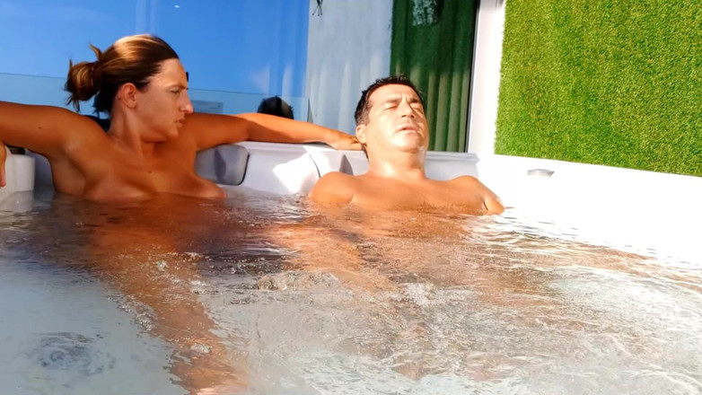 DreamStudioCouple: Гаряче джакузі