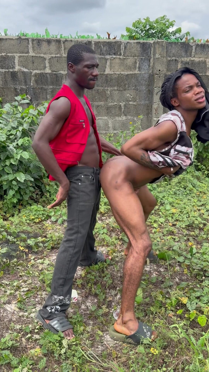 Baddestboyxxx: Big Surprise Under My Shorts