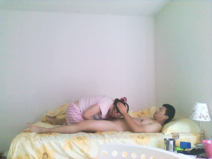 SquishMallow3328: Submissive Chinese Teen Sucks My Dick for 20 Minutes