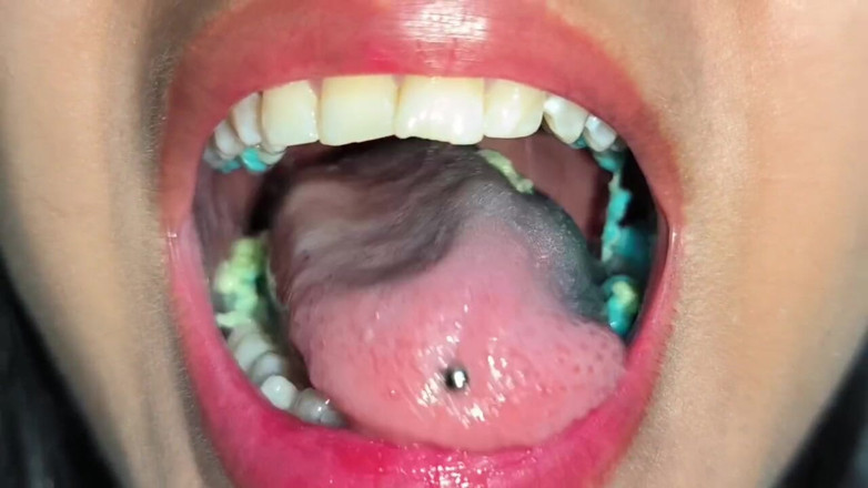 Isabel: Snake Gum