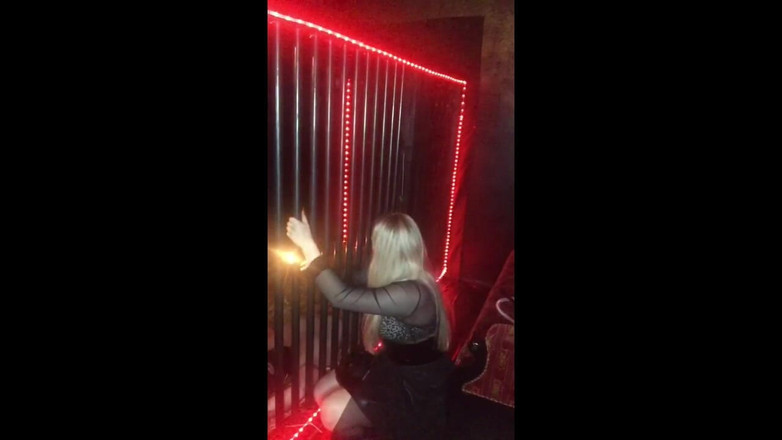 Queen_of_BDSM: Slave in XXL cage is growing over!