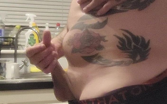 Garywhore: Disgusting Piss Play in the Kitcen