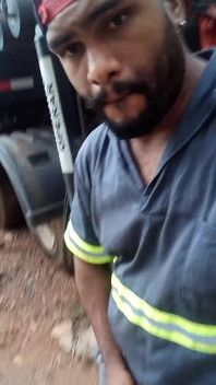 Brincando Sozinho