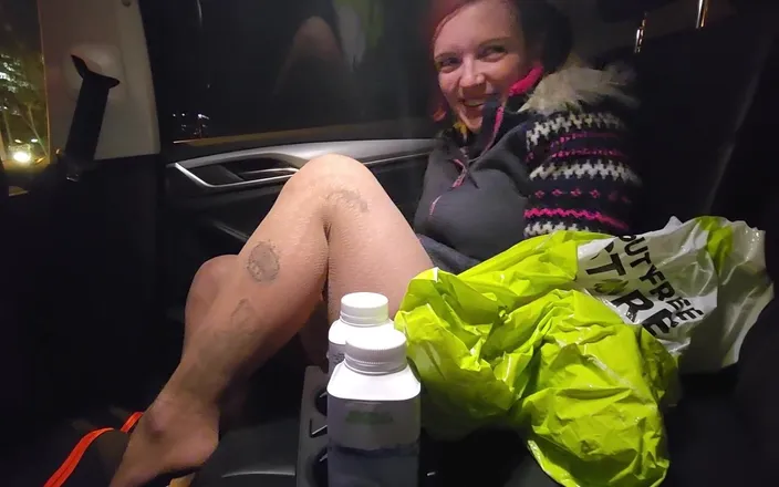 Sexymarghot: I flirt and fuck with my taxi driver