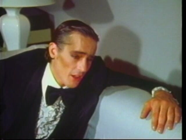 Old Good Porn: Cagna classica scopata da Stallone su smoking