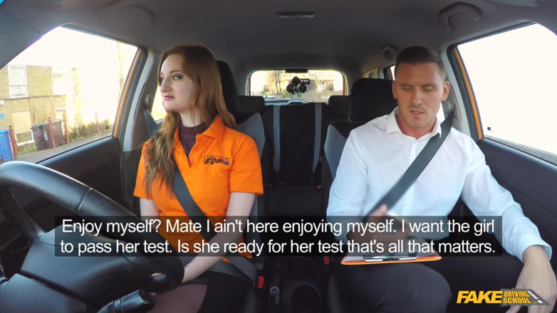 Fake Driving School: Fake driving school - le secret des élèves pervers : pipes et creampies...